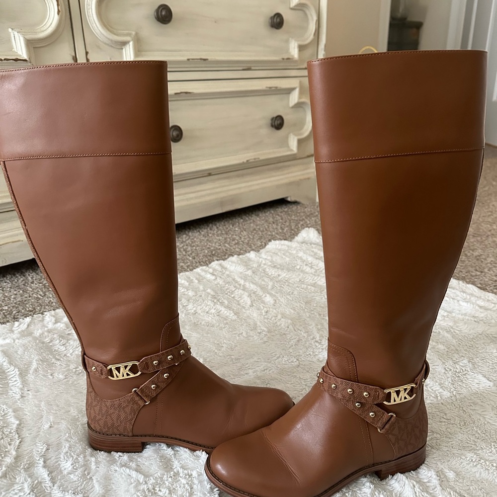 New pictures posted Michael Kors riding boots